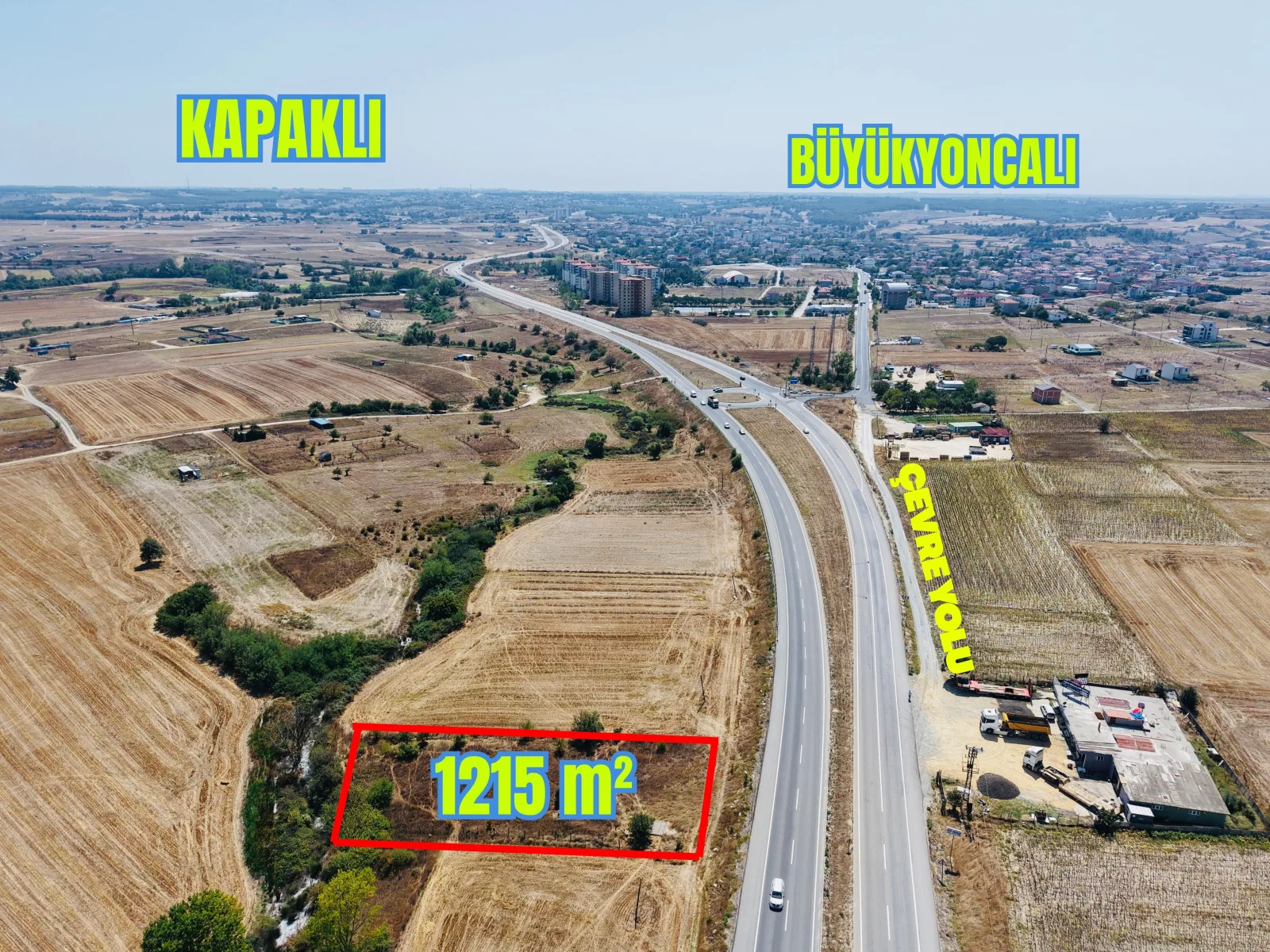 ÇEVRE YOLUNA CEPHE EMSALSİZ ARSA