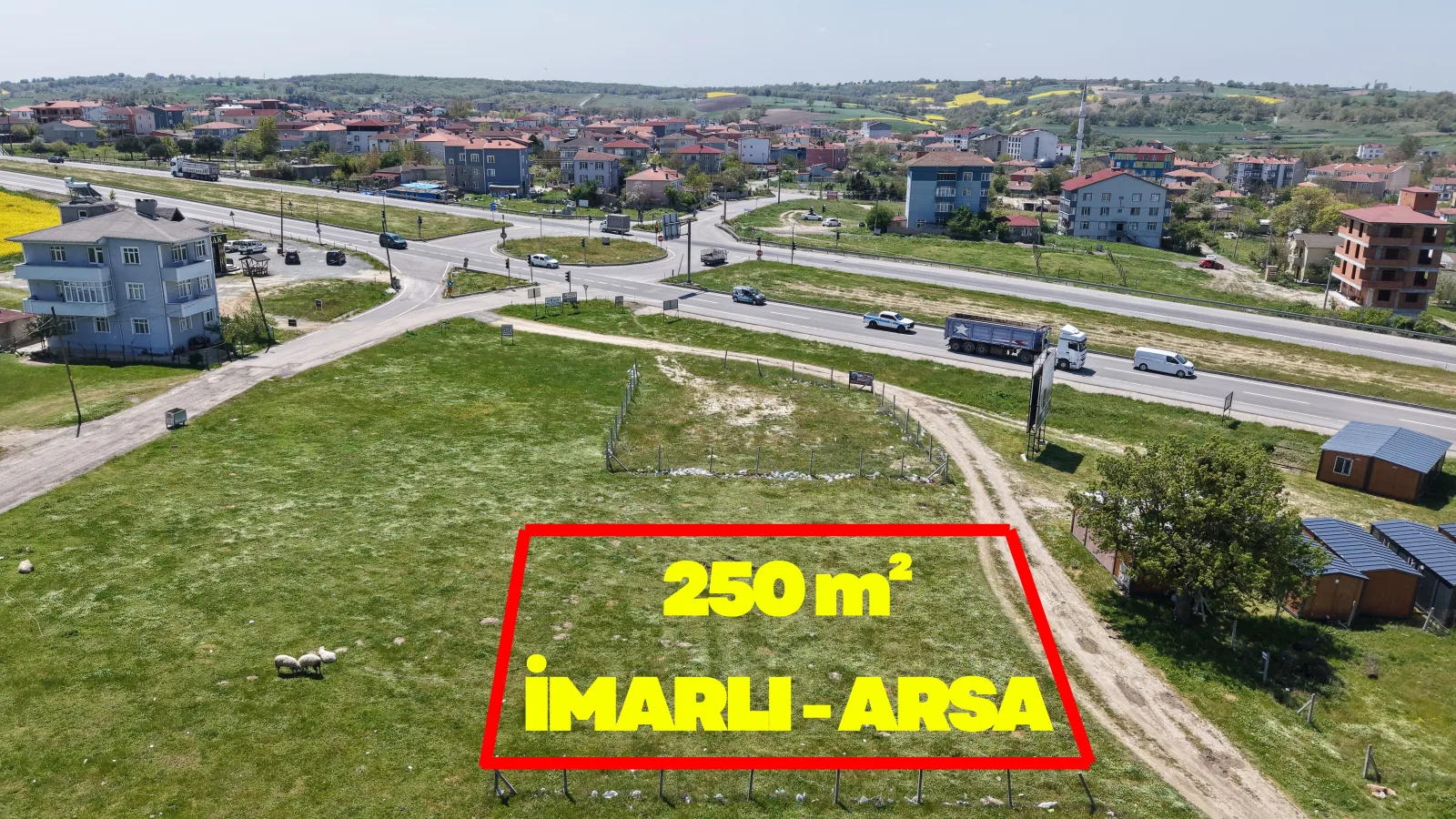 ÇEVRE YOLUNUN KENARINDA EMSALSİZ ARSA